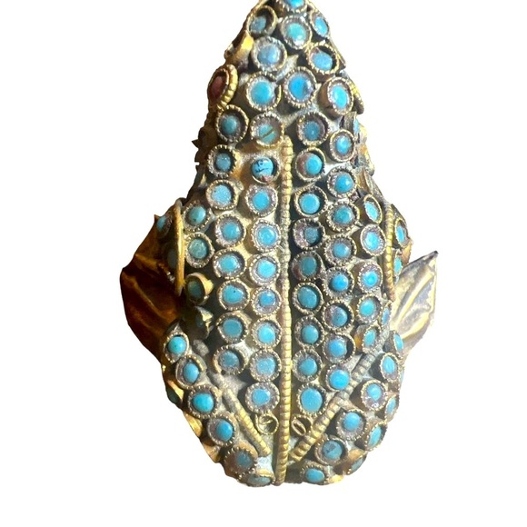 Tibetan Frog Brass Turquoise Vintage Beads Coral Eyes Inlaid  by Hand - Picture 3 of 9